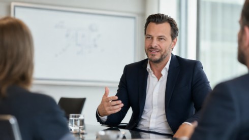 B2B Sales Training: So baust Du ein Vertriebsteam auf, das komplexe Deals gewinnt